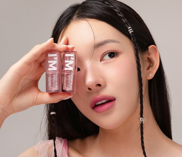 BLESSED MOON I'm Mute Lipstick 3.4g