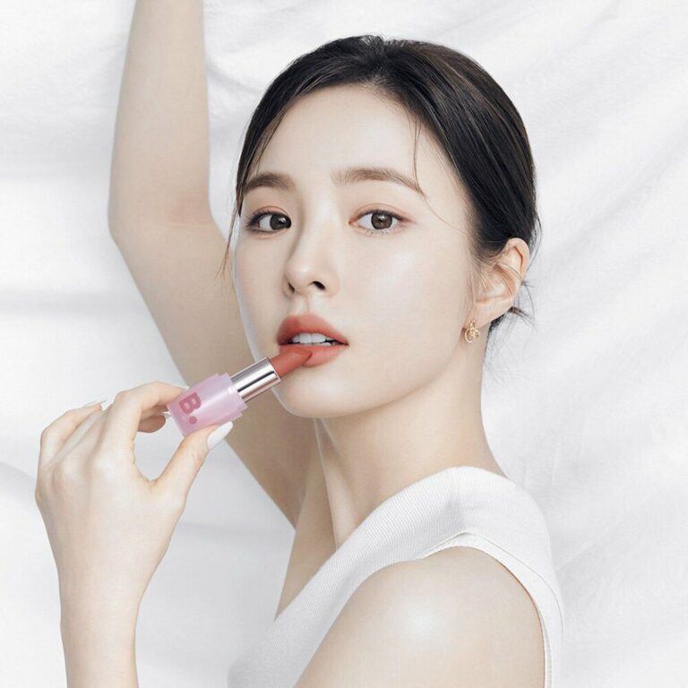 BANILA CO Velvet Blurred Veil Lipstick (Blooming Petal Edition) 3.7g - EmpressKorea