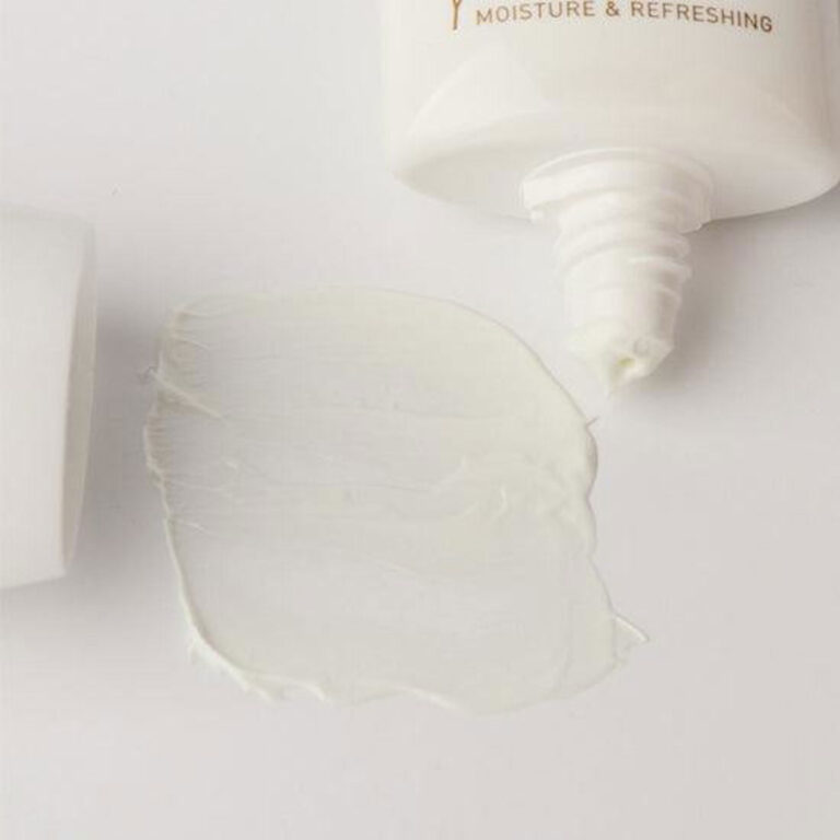 BORNTREE Berry Essence Sun Block SPF 50+ PA++++ 50ml - EmpressKorea