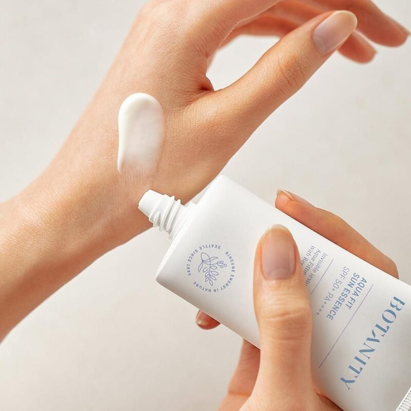 BOTANITY Aqua Fit Sun Essence SPF 50+ PA++++ 50ml - EmpressKorea