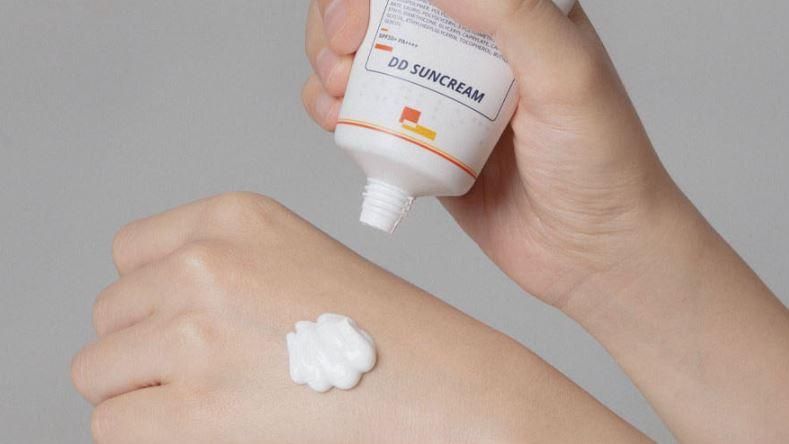 EQQUALBERRY DD Suncream SPF 50+ PA++++ 50ml - EmpressKorea