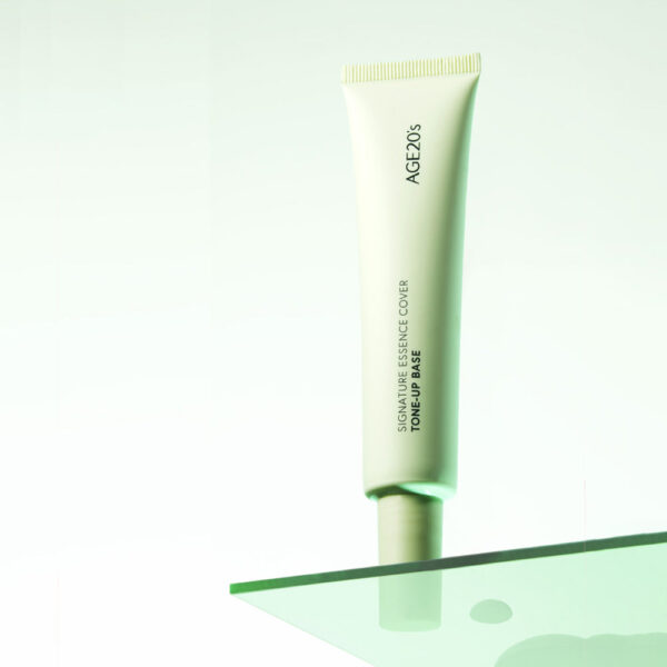 AGE20's Signature Essence Cover Tone-Up Base 40ml