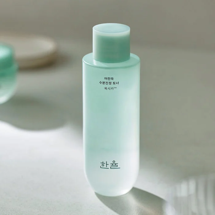"meta_description": "Calming toner for sensitive skin with double Artemisia benefits.",