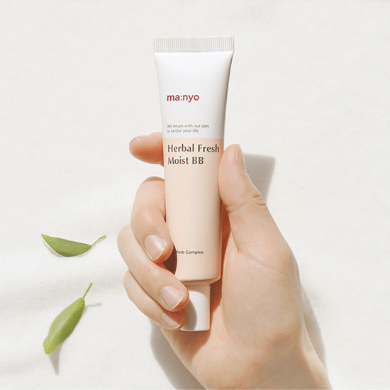 ma:nyo Factory Herbal Fresh Moist BB Cream SPF 29 PA++ 30g - Image 4